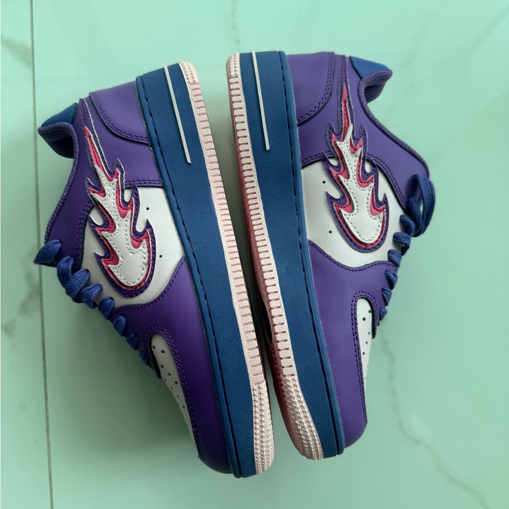 Nike Air Force 1’s - Picture 6 of 10